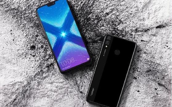 Mate20伦敦惊艳亮相 石墨烯技术手机全球首秀