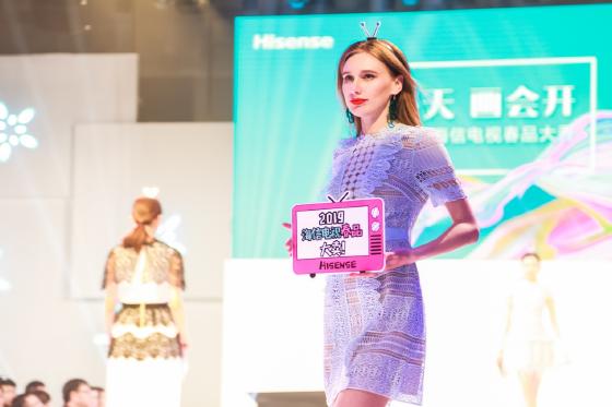 三年包修?斩首定价 海信OLED连放大招要做行业第一？