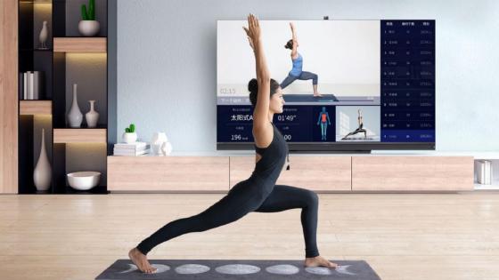 创维AI娱乐电视G71系列发布，升降式AI摄像头开辟智慧未来