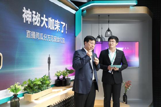 海信周厚健直播带货首秀：我做了38年电视还是推荐激光电视