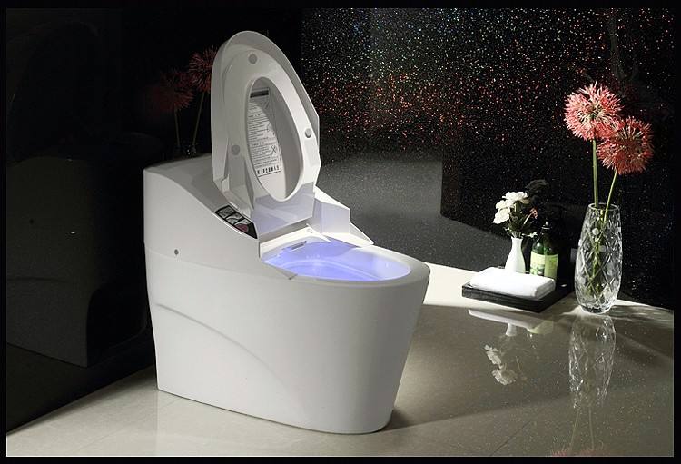 泡泡除臭智能马桶 保持空间干爽改善家居生活