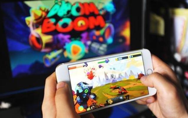 “熊孩子”打游戏花光家里大半年积蓄：腾讯称15个工作日内解决