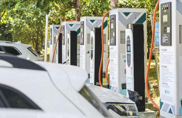 换电站纳入新基建 新能源车“换电”模式能否普及？