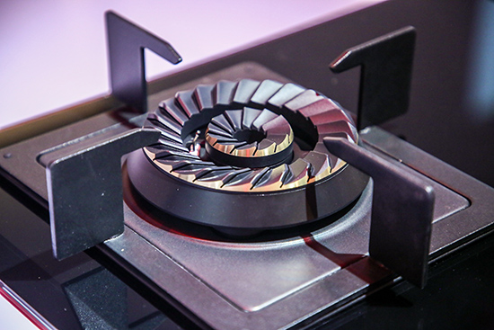 民以食为天，食以灶为先 华帝匀喷旋火灶助力品质生活