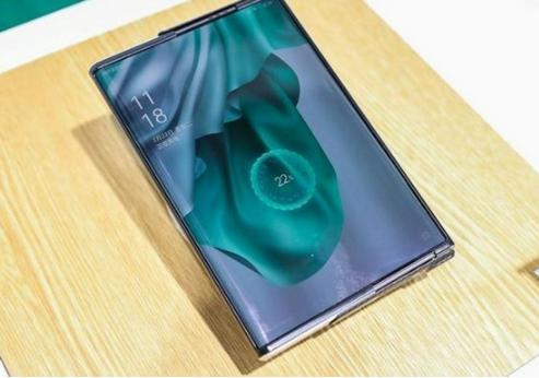 华为、OPPO都要做的卷轴屏手机 未来可期 华为、OPPO都要做的卷轴屏手机 未来可期