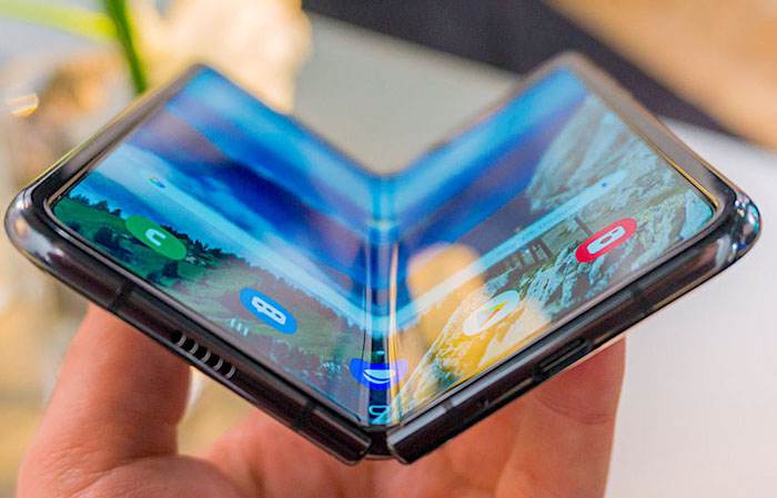2024年折叠屏智能手机出货量有望突破3千万台