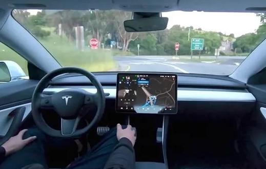 自动驾驶商业化运营按下“快进键”