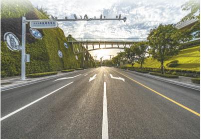 智能网联规模化示范应用让“聪明车”驶上“智慧路”