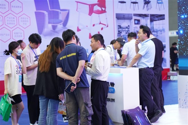 新疆国际教育装备博览会在新疆国际会展中心开幕！