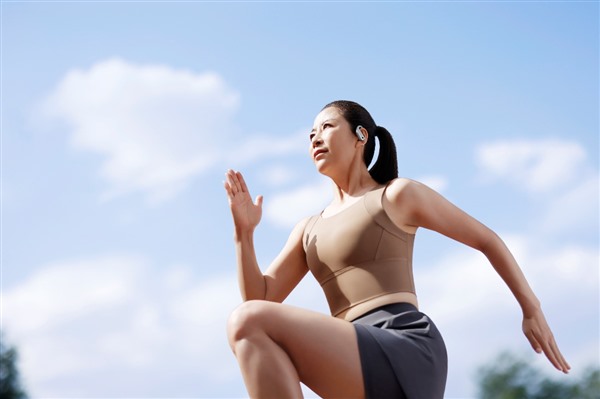 竞走奥运冠军王丽萍出任1MORE万魔品牌大使，携手助力智能声学AI时代！