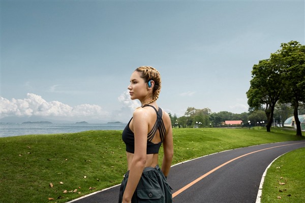 1MORE万魔与北大光华EMBA户外俱乐部签订战略合作，释放运动与音乐的魅力