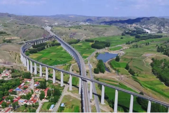 “智慧+”为重载铁路数字化转型赋能