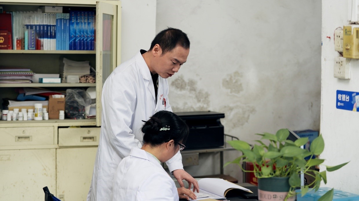 “云”入深山处：村医“手工作坊”到“云端之路”