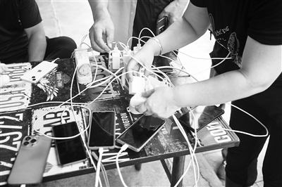 智能手机换电模式能否替代快充模式