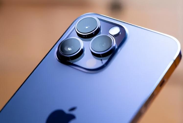 iPhone15价格降至历史低点 分析：竞争加剧导致价格下降