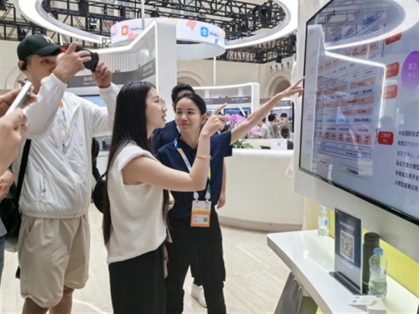 中软国际携手深开鸿深度参与HDC2024，多个创新成果首次亮相