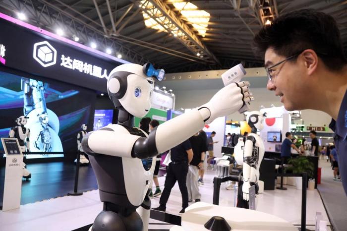 中国工程院院士邬贺铨：人工智能为平台经济增添新动能