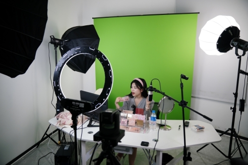 专家建议，出台相关指引，明确网络主播行业工作时间计算的基本规则