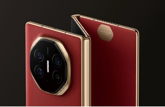 华为全球首款三折叠手机重磅发布，预约人数突破400万