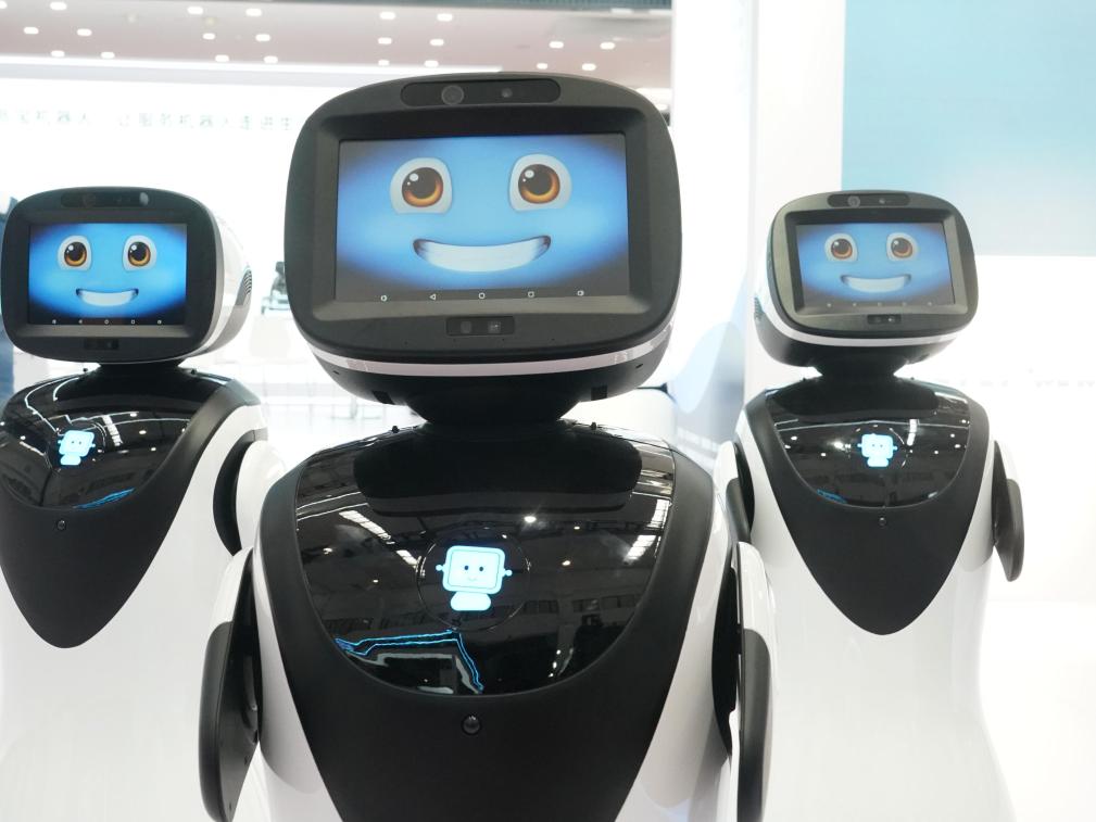 数字里的新质生产力“数字大脑”如何指挥三万多机器人？