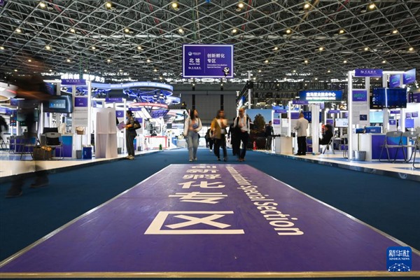 进博会“黑科技”一探究竟 400余项新技术新产品吸睛