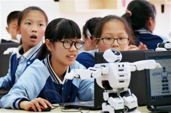 教育部：加强中小学人工智能教育