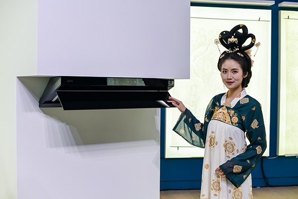 以品质定义价值，华帝大飞碟烟机打造厨房新“净”界