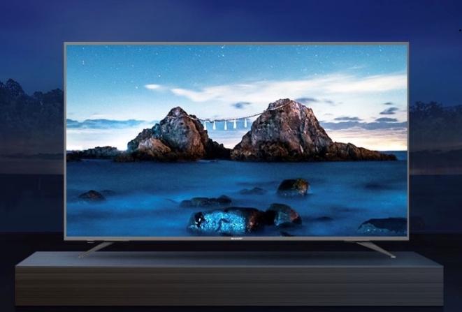 1月中国电视整机出货量为442万台，TCL小米海信居前三