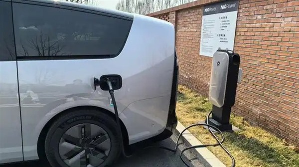 新能源汽车变身城市“充电宝”