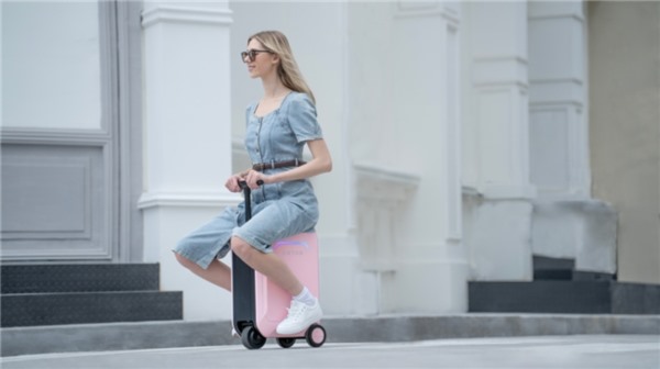 AOTOS智能电动行李箱，每一步都智在悦行