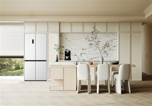 容声冰箱登陆世俱杯：老将踢出“养鲜”弧线球直射厨房 