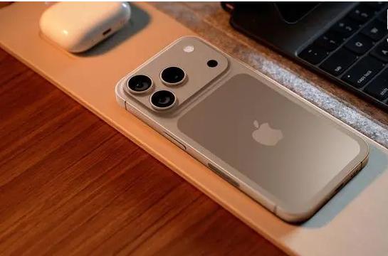 苹果iPhone 17 Pro相机功能曝光：8倍光学变焦专业相机应用