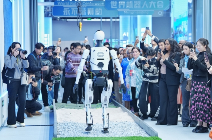 人形机器人第一股优必选机器人爆单之后